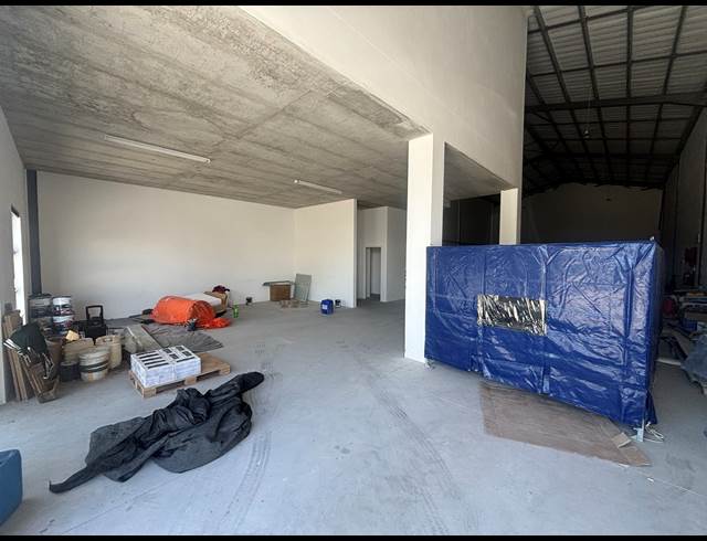 500M² WAREHOUSE TO LET IN FIRGROVE