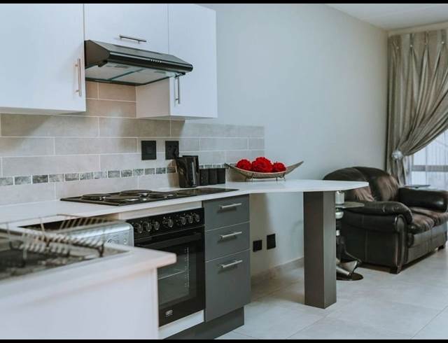 2 bed property to rent in RAVENSWOOD