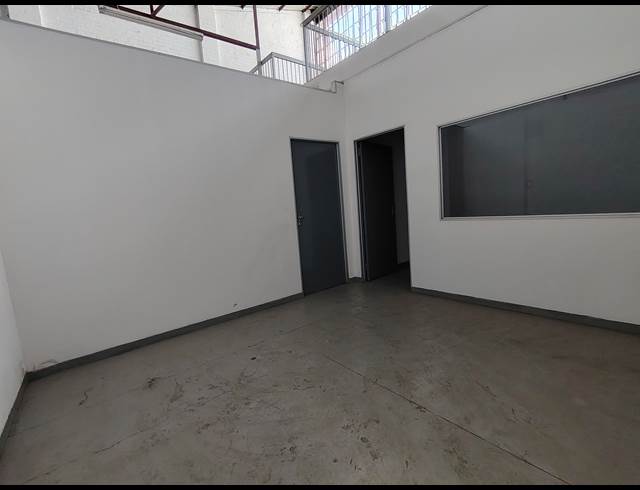 154M² WAREHOUSE TO LET IN STEELEDALE