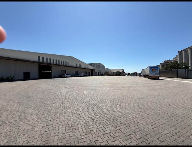 25,539M² WAREHOUSE TO LET IN MOBENI