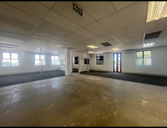 224M² OFFICE TO LET IN MEYERSDAL