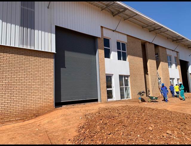 347M² WAREHOUSE TO LET IN LASER PARK