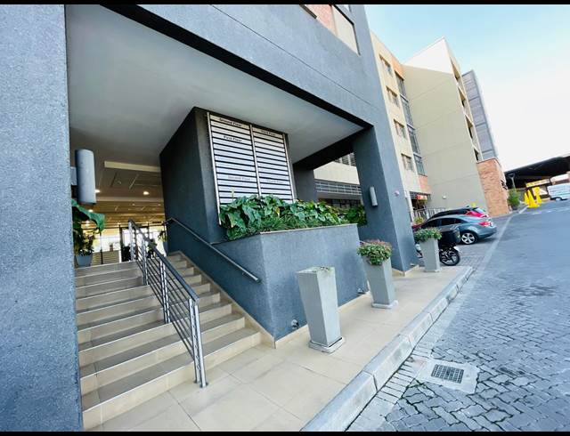 266M² OFFICE TO LET IN MAGALIESSIG
