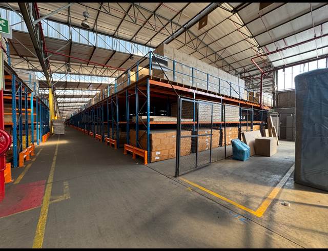 19,369M² WAREHOUSE TO LET IN STORMILL