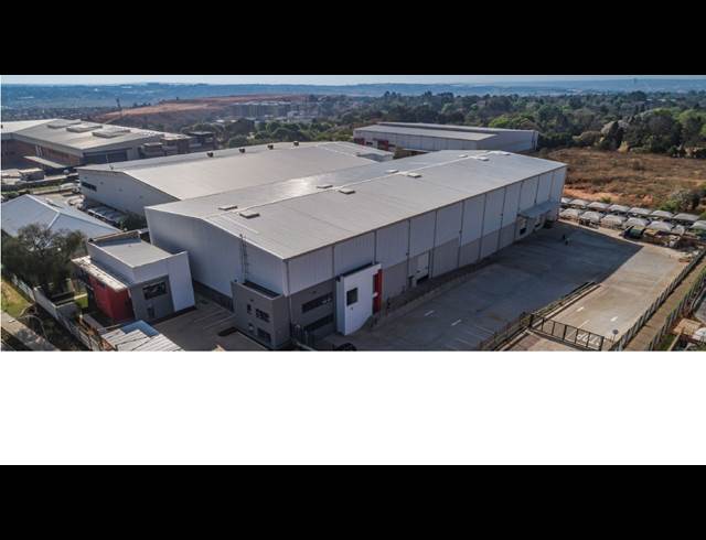 3,280M² WAREHOUSE TO LET IN LINBRO PARK