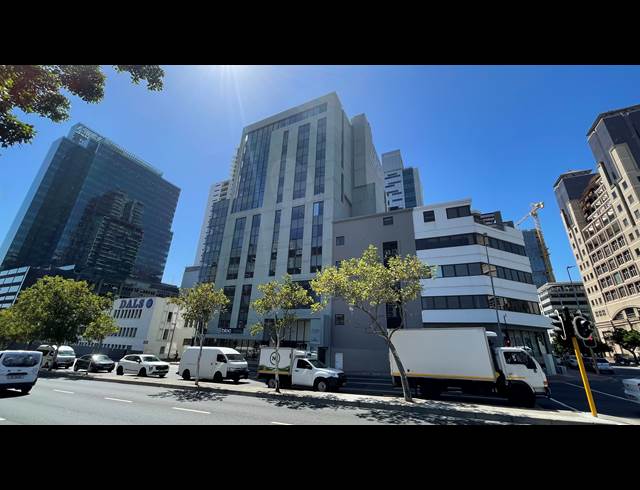 1,800M² OFFICE TO LET IN CAPE TOWN CITY CENTRE