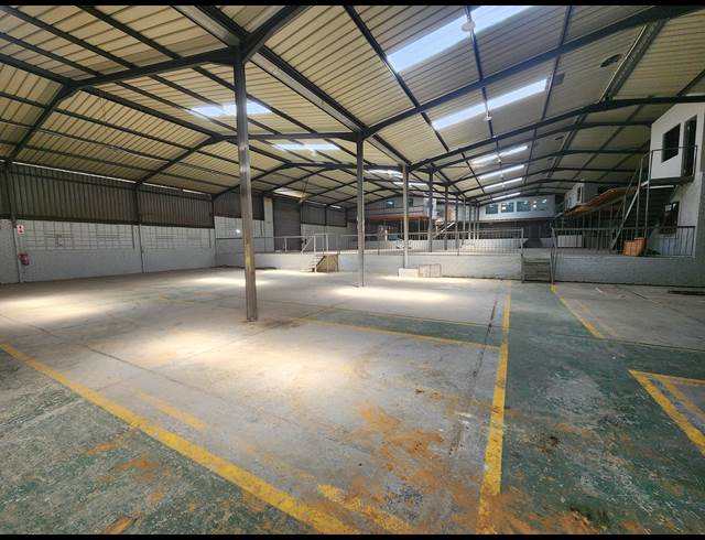 600M² WAREHOUSE TO LET IN WADEVILLE