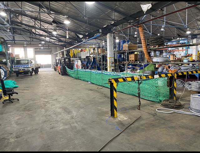 1,878M² WAREHOUSE TO LET IN PAARDEN EILAND