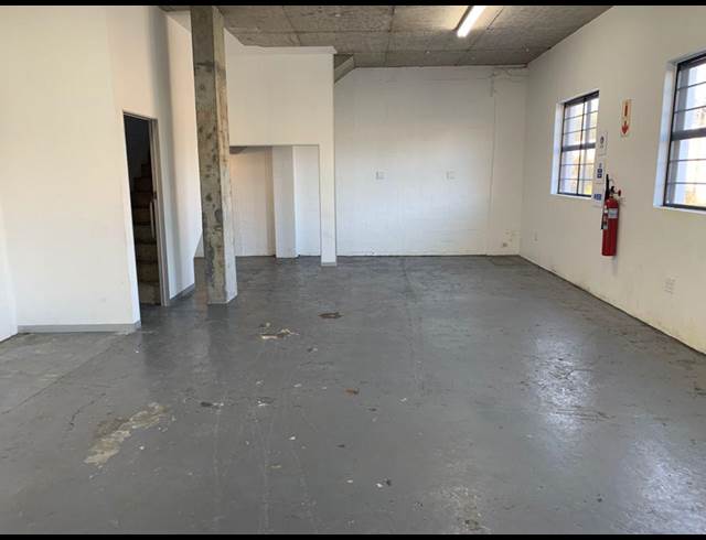 98M² WAREHOUSE TO LET IN MAITLAND