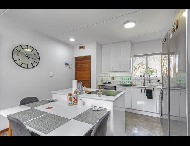 2 BEDROOM APARTMENT TO LET IN MORNINGSIDE