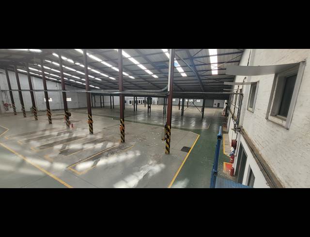 4,550M² WAREHOUSE TO LET IN ROBERTVILLE