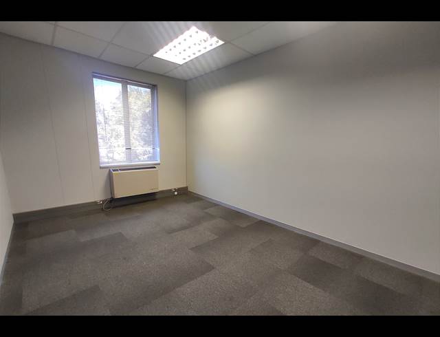 586M² OFFICE TO LET IN BRYANSTON