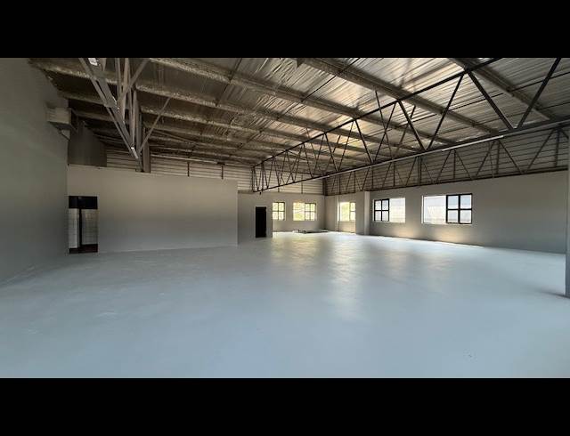 317M² BUSINESS CENTRE TO LET IN UMGENI BUSINESS PARK