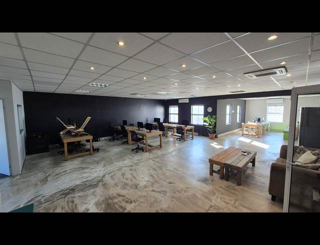 145M² OFFICE TO LET IN WESTLAKE