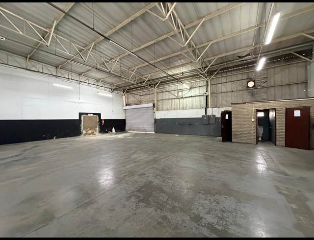 559M² WAREHOUSE TO LET IN HALFWAY HOUSE
