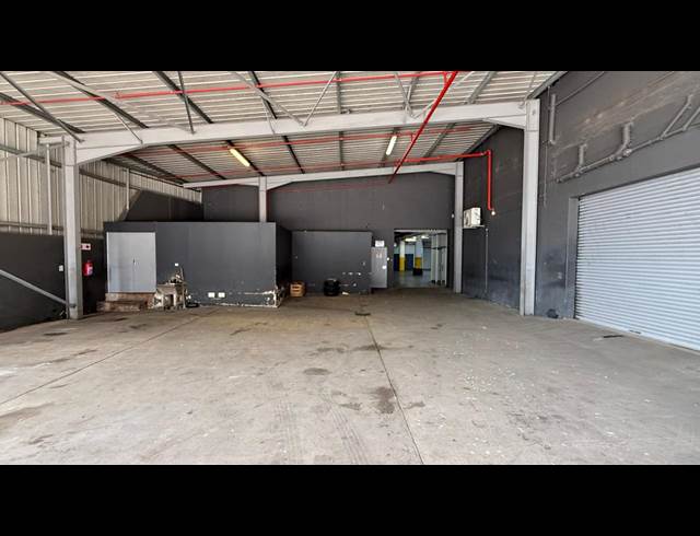 2,248M² SHOWROOM TO LET IN UMGENI BUSINESS PARK