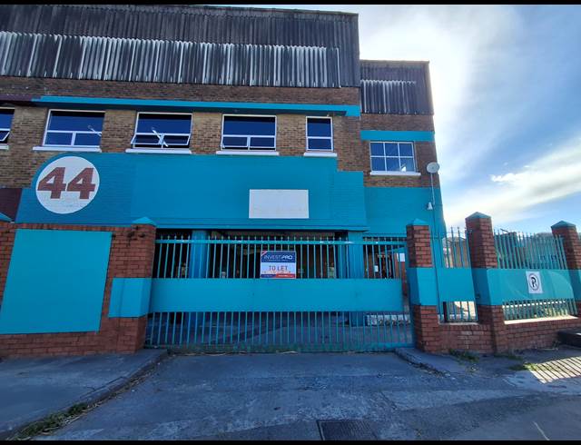 473M² WAREHOUSE RENTED IN CHISELHURST