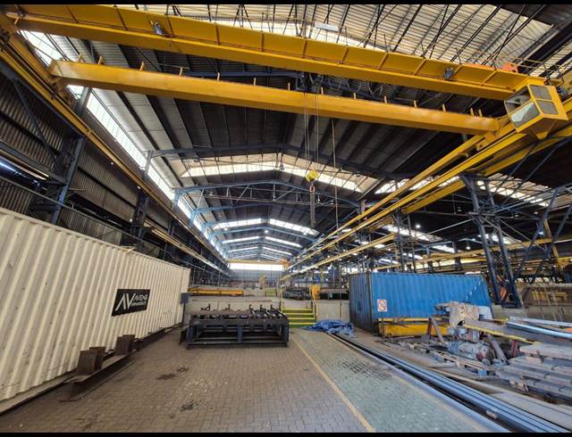 3,240M² WAREHOUSE TO LET IN ROODEKOP