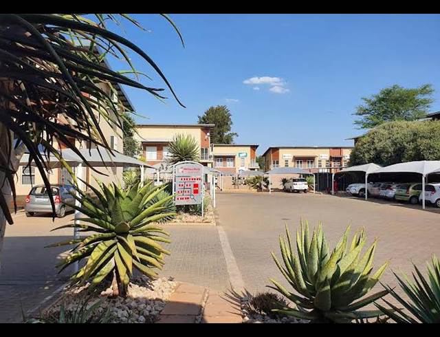 50M² OFFICE TO LET IN MELODIE