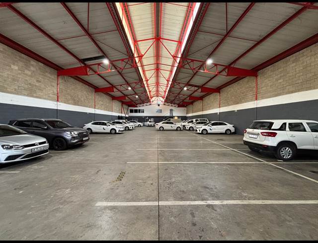 1,087M² WAREHOUSE TO LET IN JET PARK