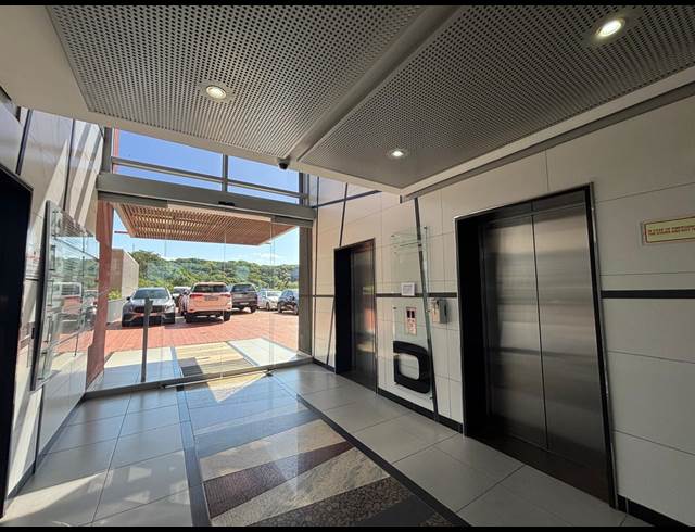 175M² OFFICE TO LET IN UMHLANGA RIDGE