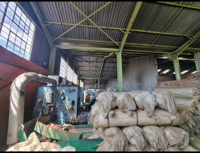 1,000M² WAREHOUSE TO LET IN PROLECON