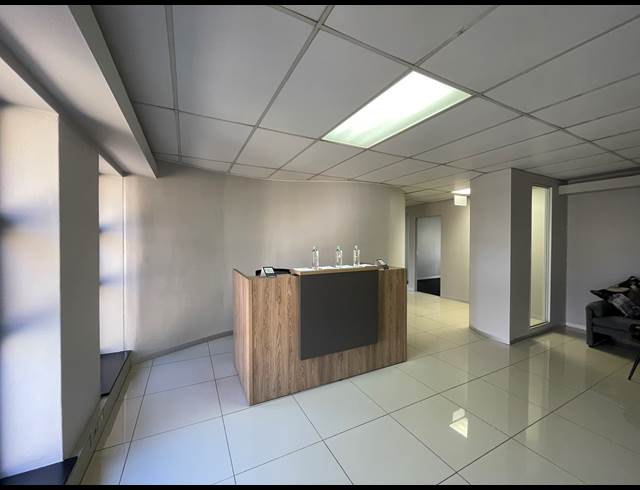 235M² OFFICE TO LET IN HURLINGHAM