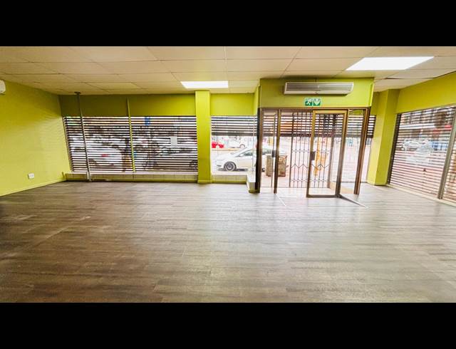 200M² BUILDING TO LET IN KRUGERSDORP CENTRAL