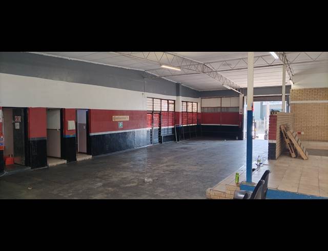 388M² WORKSHOP TO LET IN SONHEUWEL