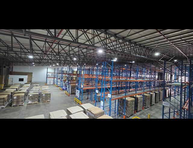 3,800M² WAREHOUSE TO LET IN NORTH RIDING