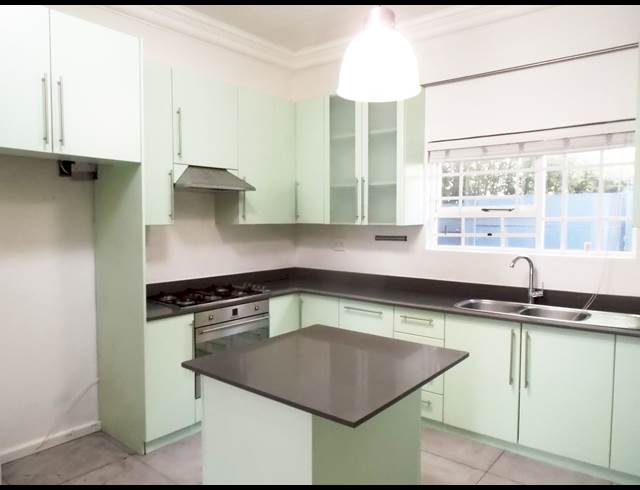 3 bed property to rent in OBSERVATORY