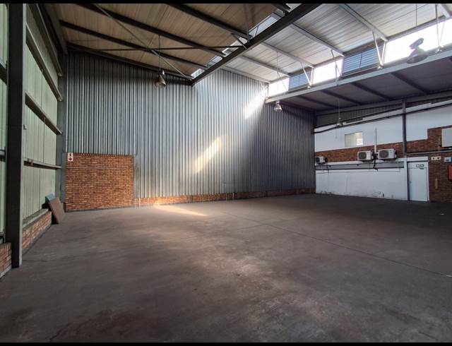 400M² WAREHOUSE TO LET IN BENROSE