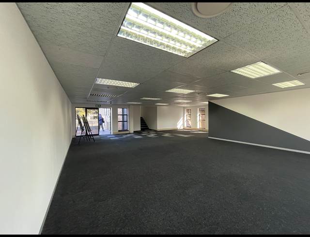 277M² OFFICE TO LET IN HURLINGHAM