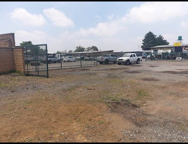 450M² WAREHOUSE TO LET IN BRENTWOOD PARK