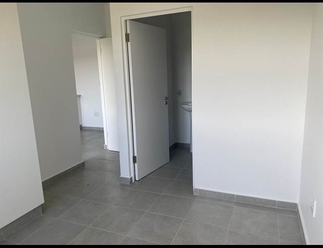 2 BEDROOM APARTMENT TO LET IN SALT ROCK