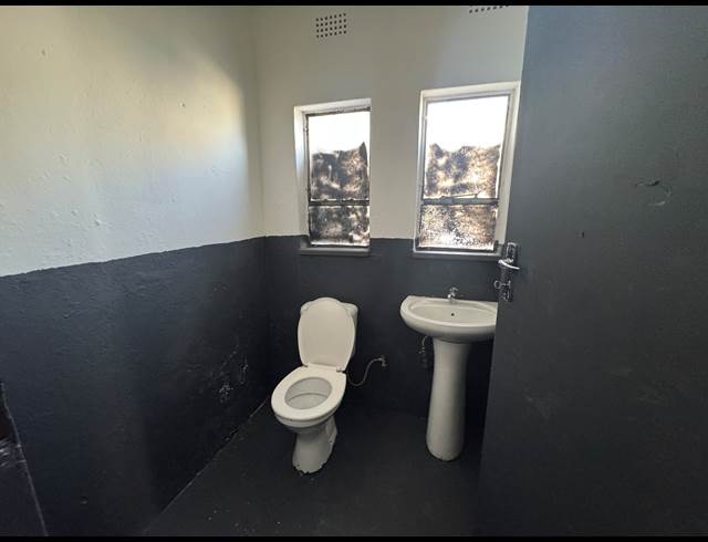 377M² WAREHOUSE TO LET IN WYNBERG