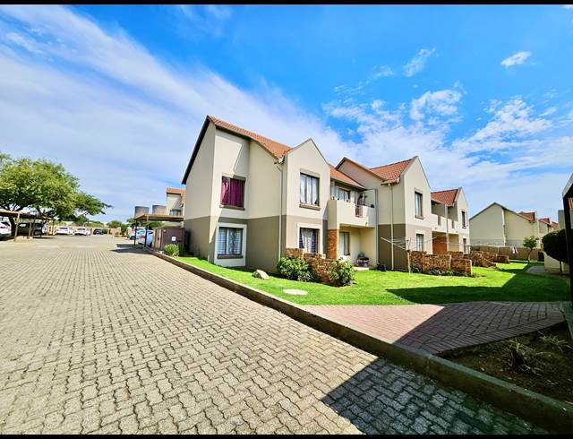 1 bed property to rent in ESTHER PARK