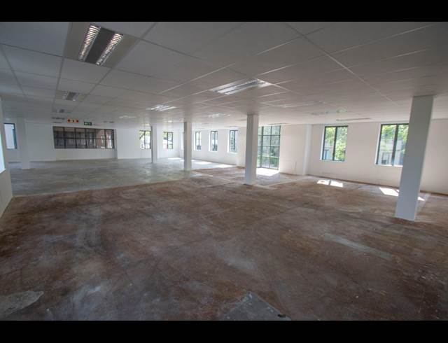 2,272M² OFFICE TO LET IN SIMBA