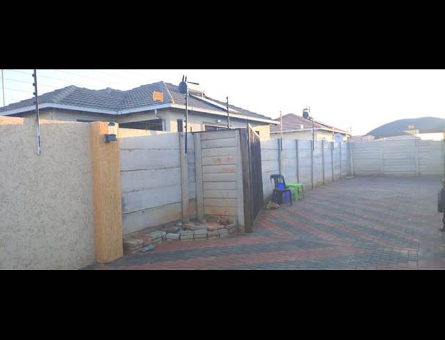 3 BEDROOM PROPERTY TO RENT IN THE ORCHARDS