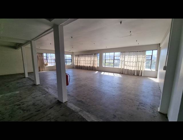 450M² BUSINESS TO LET IN WOODSTOCK