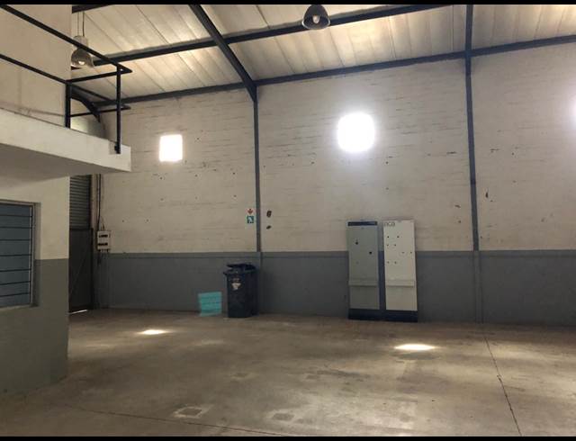 541M² BUILDING TO LET IN SAXENBURG PARK 1