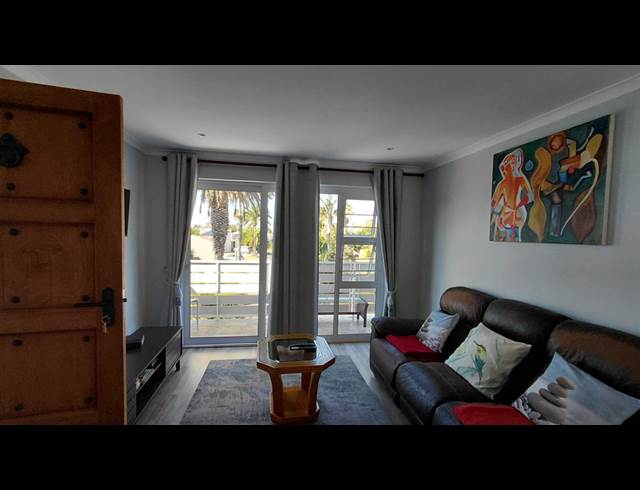 3 BEDROOM APARTMENT TO LET IN BLOUBERG RISE
