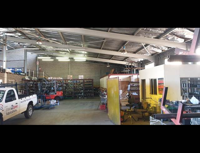 800M² WAREHOUSE TO LET IN ISANDO