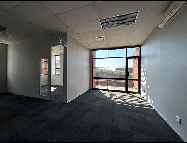 99.60M² OFFICE TO LET IN HIGHVELD TECHNOPARK