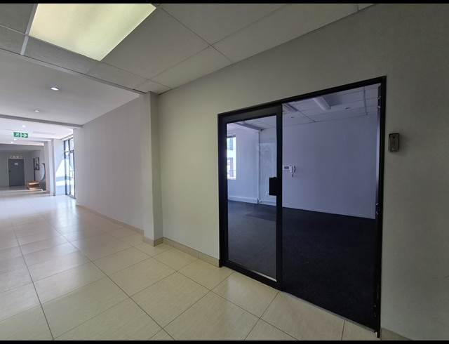 199M² OFFICE TO LET IN ALLANDALE