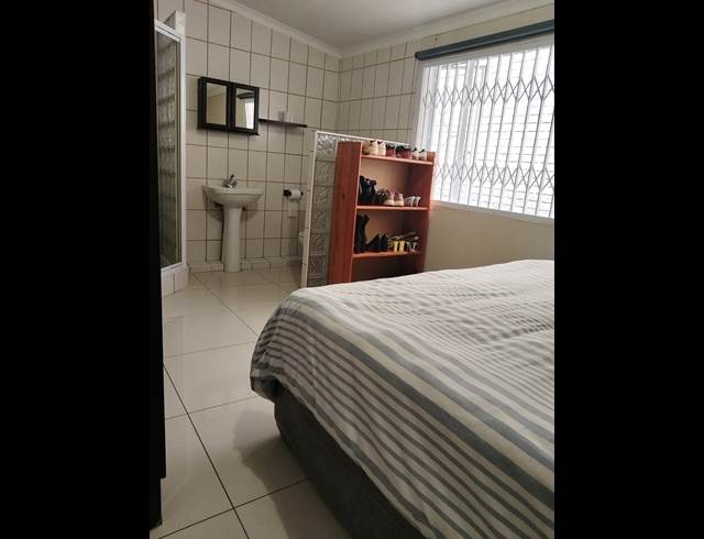 4 BEDROOM FREESTANDING TO LET IN BIRCHLEIGH