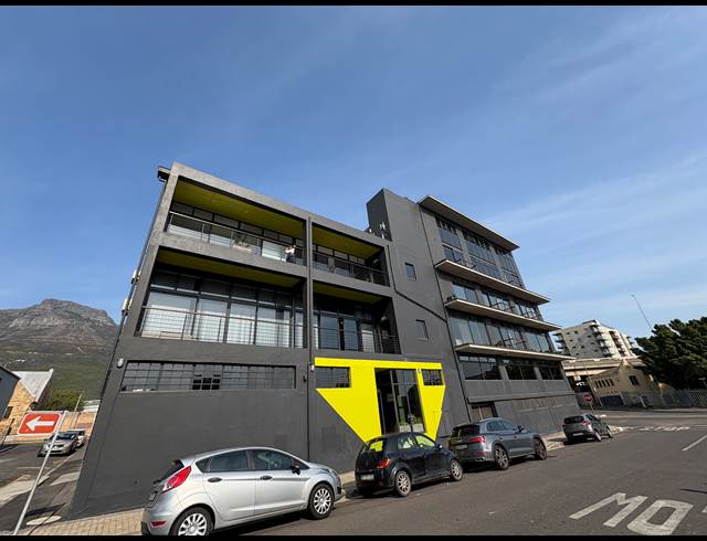 260M² OFFICE TO LET IN WOODSTOCK