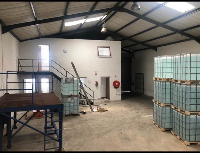 330M² WAREHOUSE TO LET IN STIKLAND INDUSTRIAL
