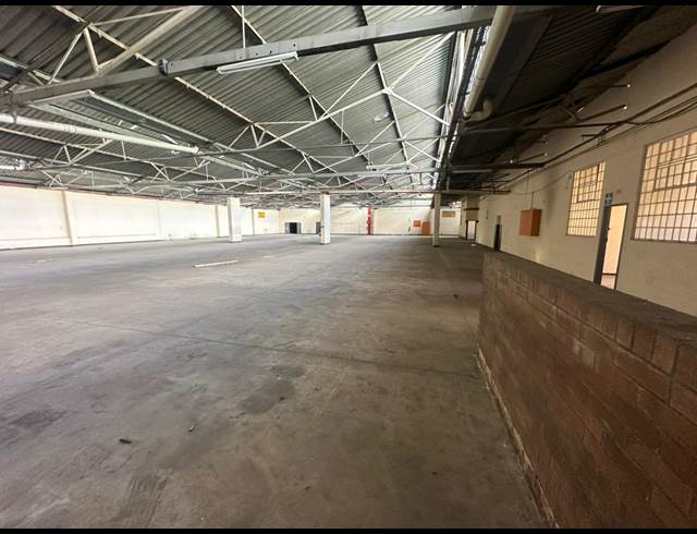 2,663M² WAREHOUSE TO LET IN ELANDSFONTEIN