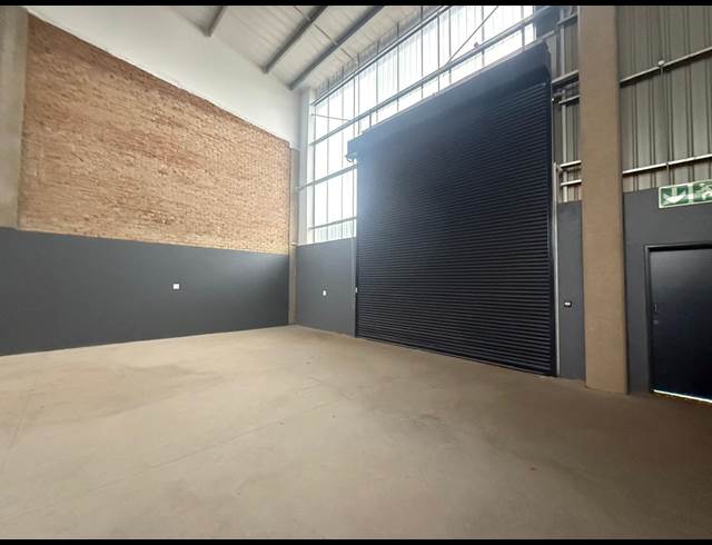 558M² WAREHOUSE TO LET IN SAMRAND BUSINESS PARK